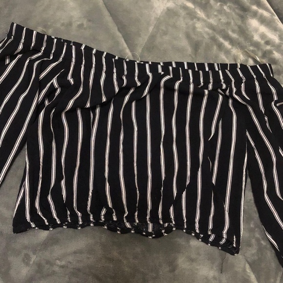 off the shoulder top - Picture 3 of 4